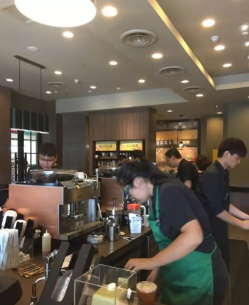 1 555 网红店的本质：经常排队2小时的网红店，都有这五个共性